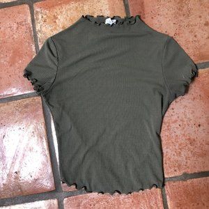 ON HOLD lettuce trim mock neck fitted shirt